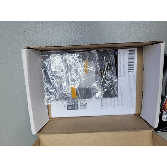 HID 921PTNNEK00000 multiCLASS SE RPK40 Smart Card Reader Wall Switch with Keypad - Picture 5 of 6